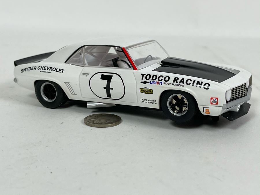 Scalextric Hornby 1969 Chevrolet Camaro No. 7 Slot Car [Photo 3]