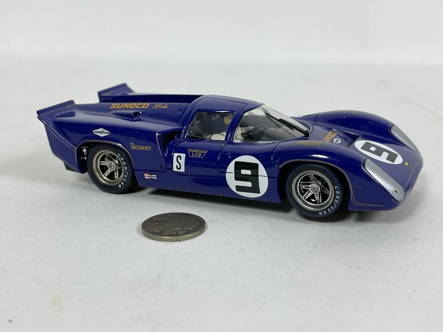 Fly Classic LOLA T70 Mk SB No. 9 Slot Car [Photo 2]