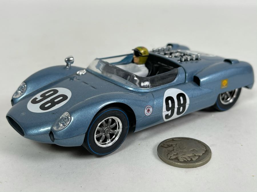 MRRC Sebring Series No. 98 Slot Car [Photo 2]