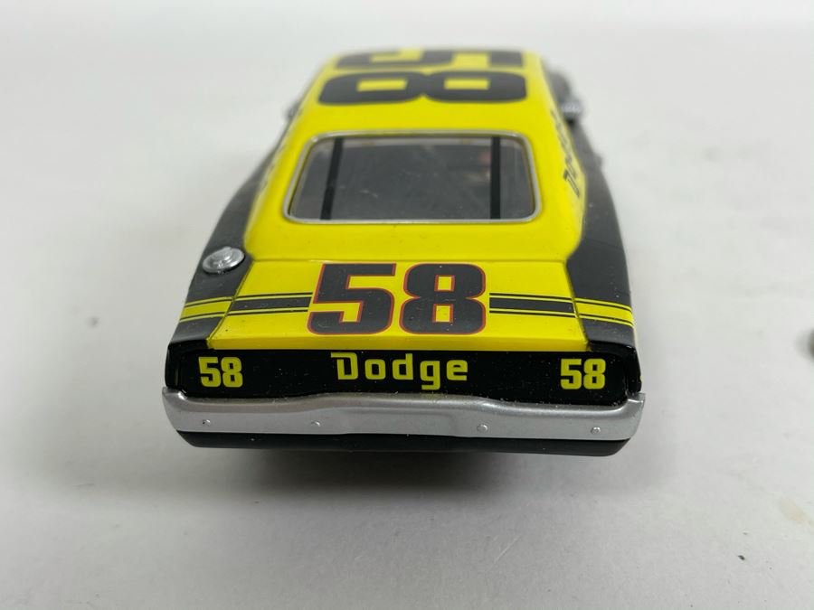 Carrera Dodge Charger 500 Andy Hampton No. 58 Slot Car [Photo 4]
