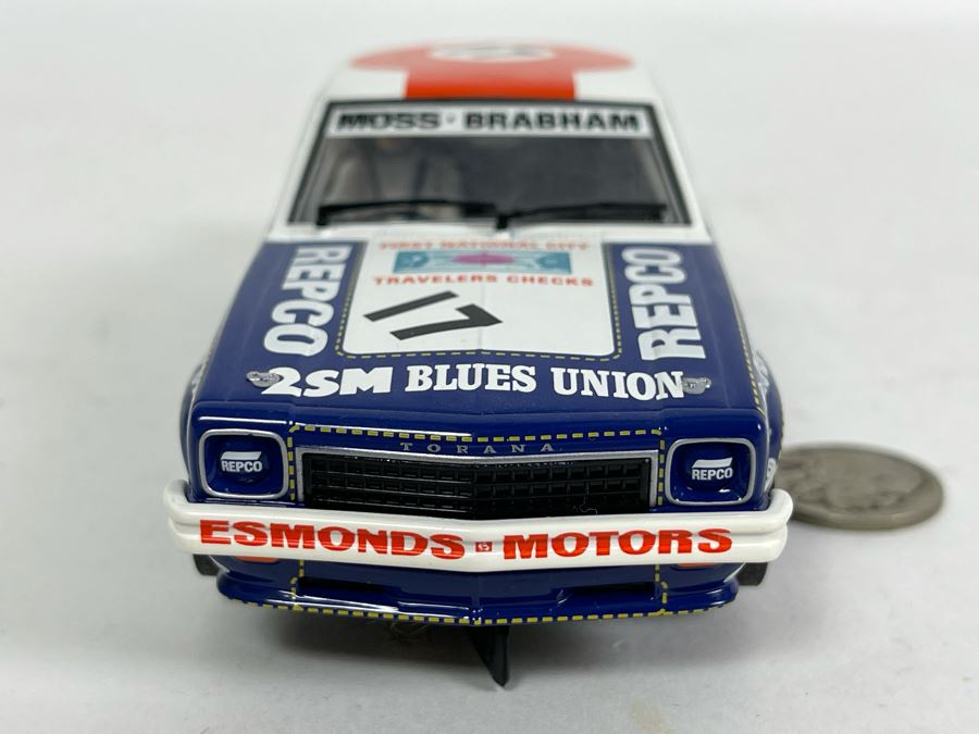 Scalextric Hornby Holden L34 Torana No. 17 Slot Car [Photo 3]