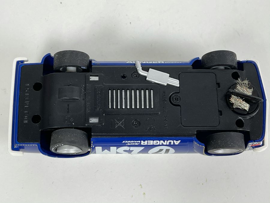 Scalextric Hornby Holden L34 Torana No. 17 Slot Car [Photo 5]