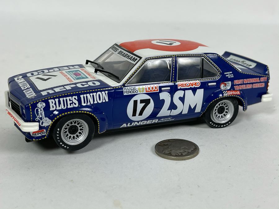 Scalextric Hornby Holden L34 Torana No. 17 Slot Car [Photo 2]