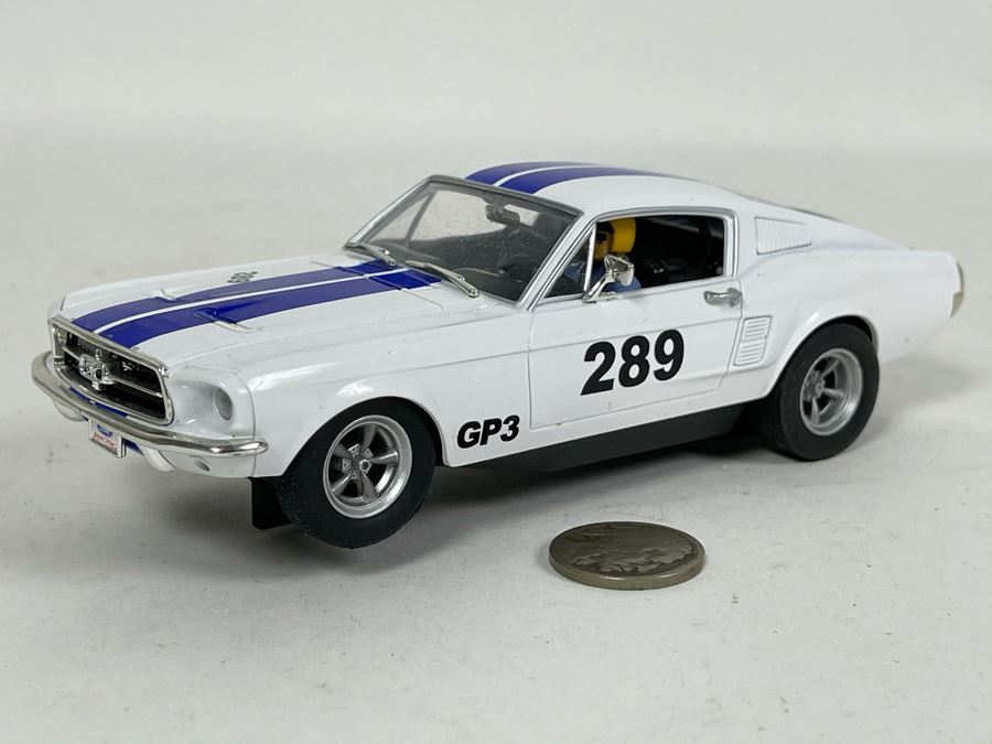 Carrera Ford Mustang No. 289 Slot Car [Photo 1]