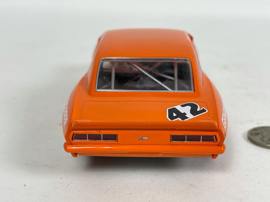 Scalextric Hornby 1969 Chevrolet Camaro No. 42 Slot Car [Photo 4]