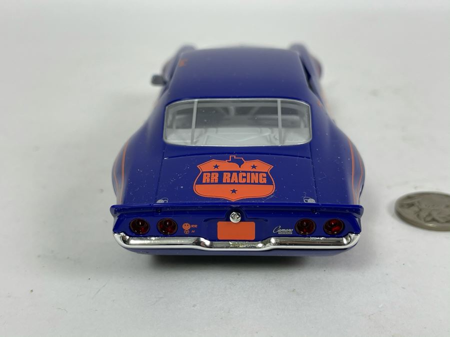 Scalextric Hornby 1970 Chevrolet Camaro No. 33 Slot Car [Photo 4]