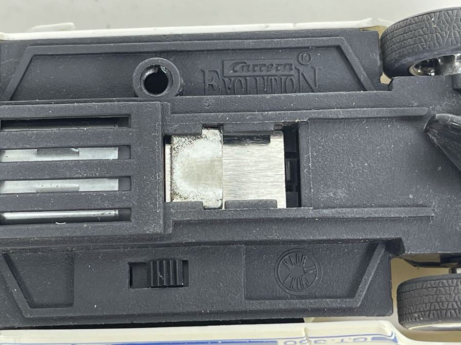 Carrera Evolution Shelby G.T. 350 Slot Car [Photo 6]