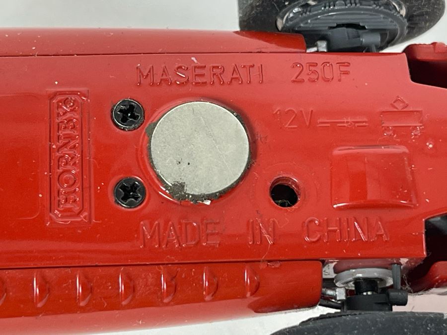 Scalextric Hornby Maserati 250F No. 1 Slot Car [Photo 8]