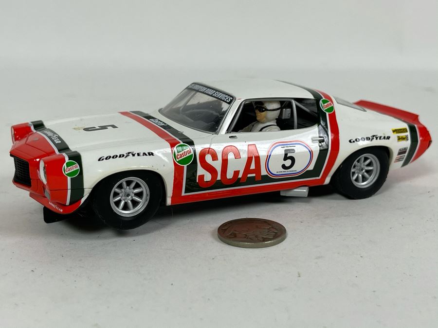 Scalextric Hornby 1970 Chevrolet Camaro No. 5 Slot Car [Photo 1]