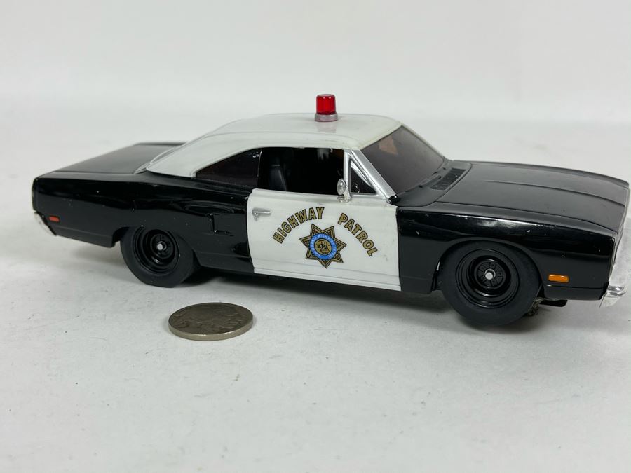 Limited Edition Carrera Evolution California Highway Patrol CHP Plymouth Road Runner Slot Car [Photo 3]