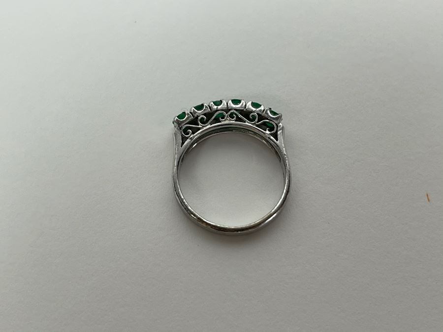 18K Gold Emerald Ring Size 6 2.4g