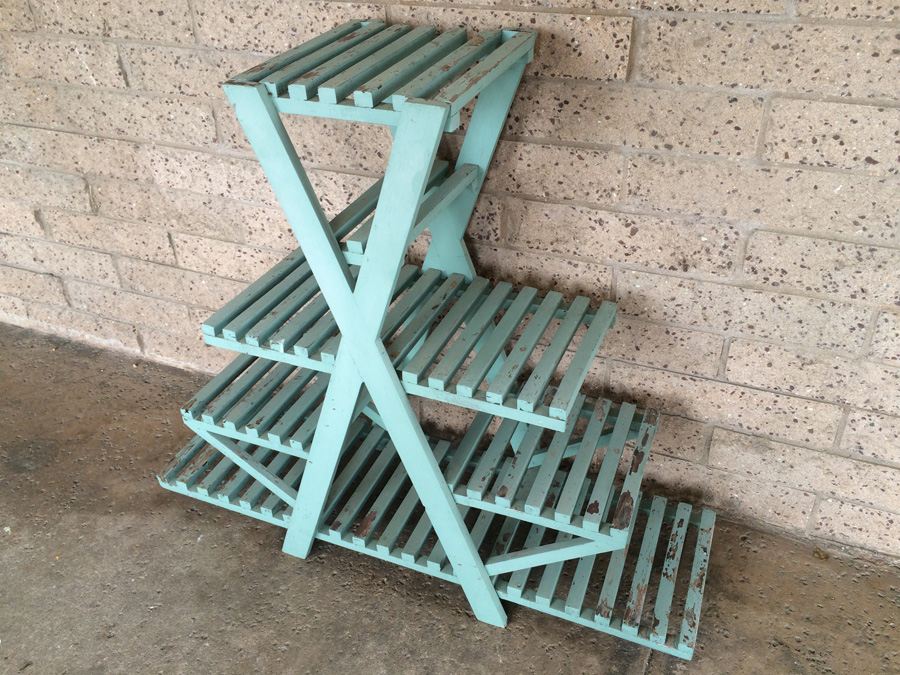 Green Wooden Shelving Unit [Photo 5]