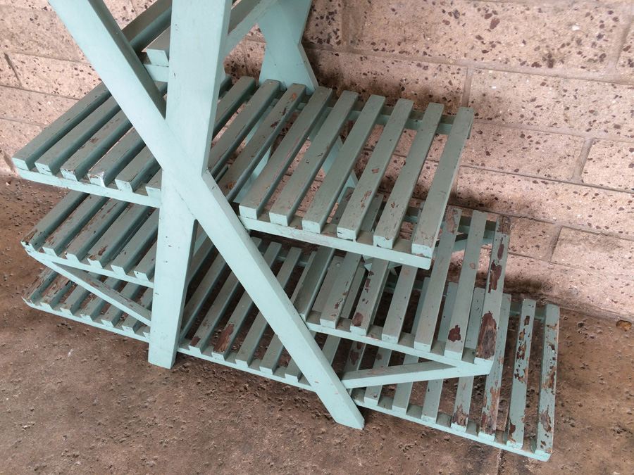 Green Wooden Shelving Unit [Photo 2]