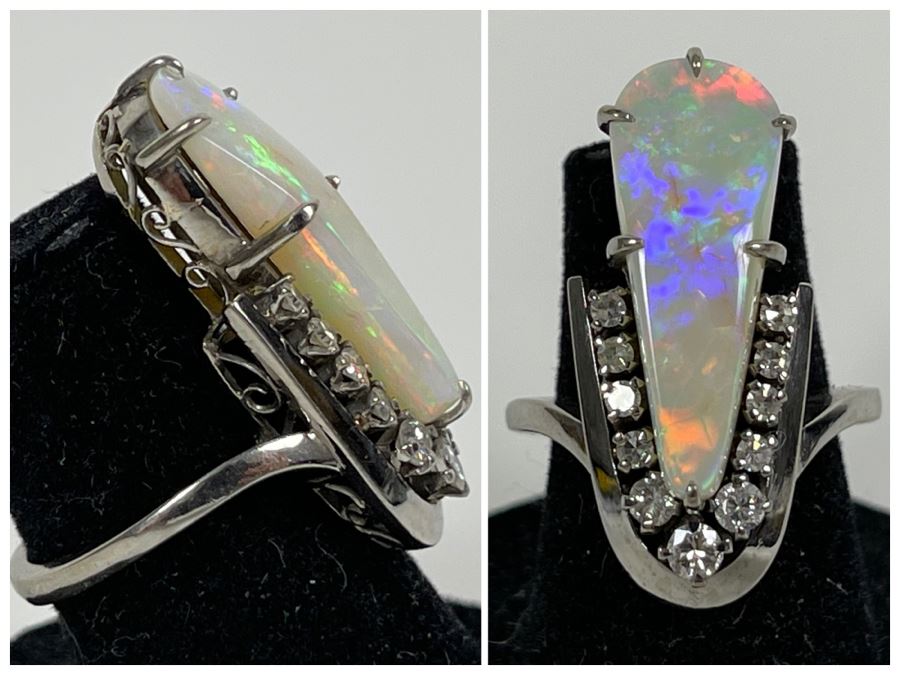 Stunning 14K Gold White Opal And Diamond Ring 8.4g
