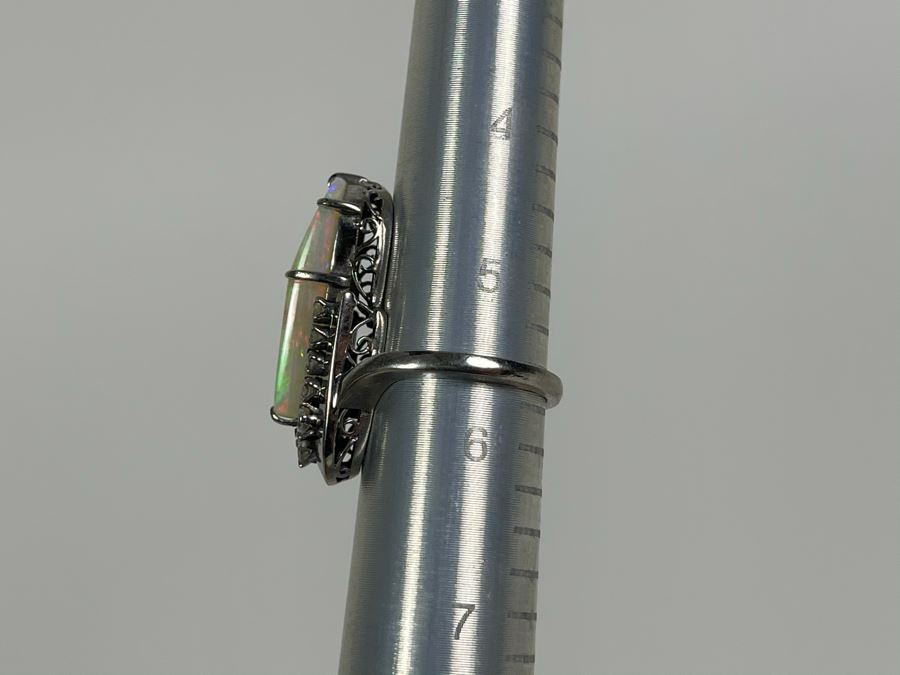 Stunning 14K Gold White Opal And Diamond Ring 8.4g [Photo 21]