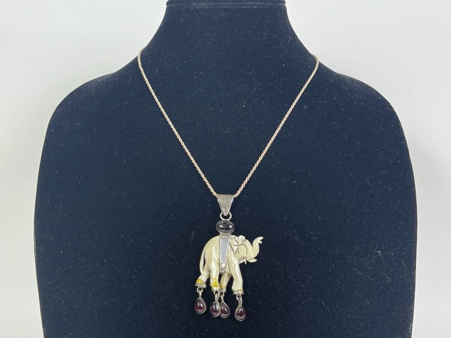 Sterling Silver 20' Chain Necklace With Carved Bone And Garnet Elephant Pendant 23.9g [Photo 3]