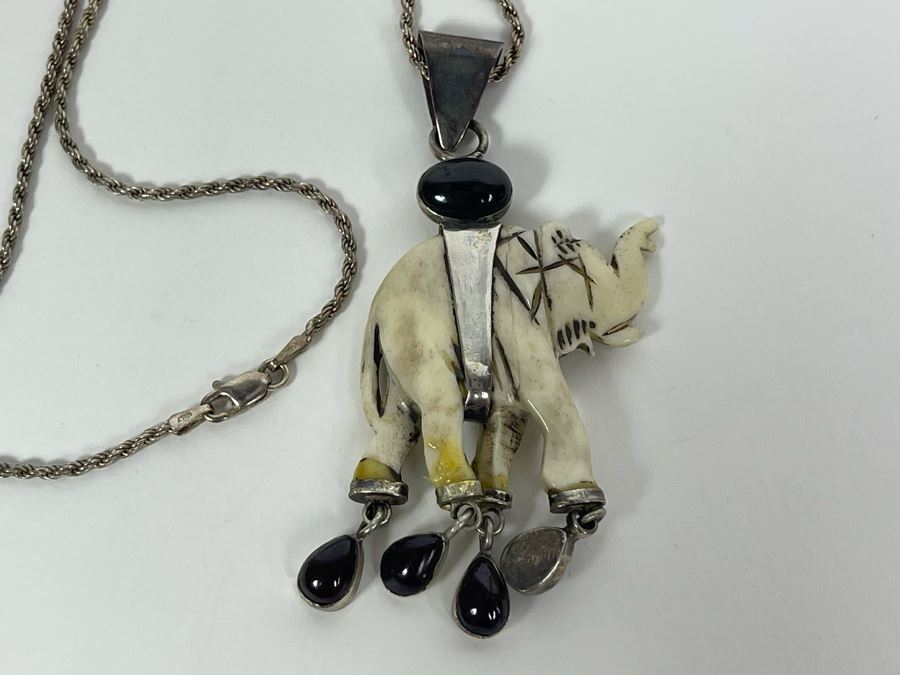 Sterling Silver 20' Chain Necklace With Carved Bone And Garnet Elephant Pendant 23.9g [Photo 6]