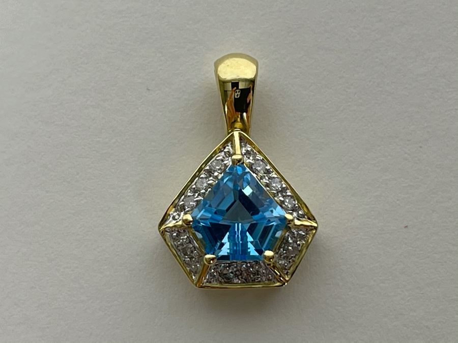14K Blue Topaz And Diamond Pendant 2.5g Fair Market Value $200 [Photo 2]