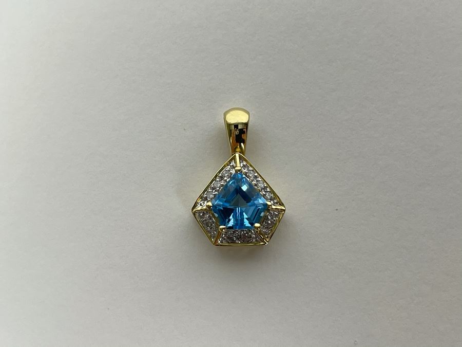 14K Blue Topaz And Diamond Pendant 2.5g Fair Market Value $200 [Photo 3]