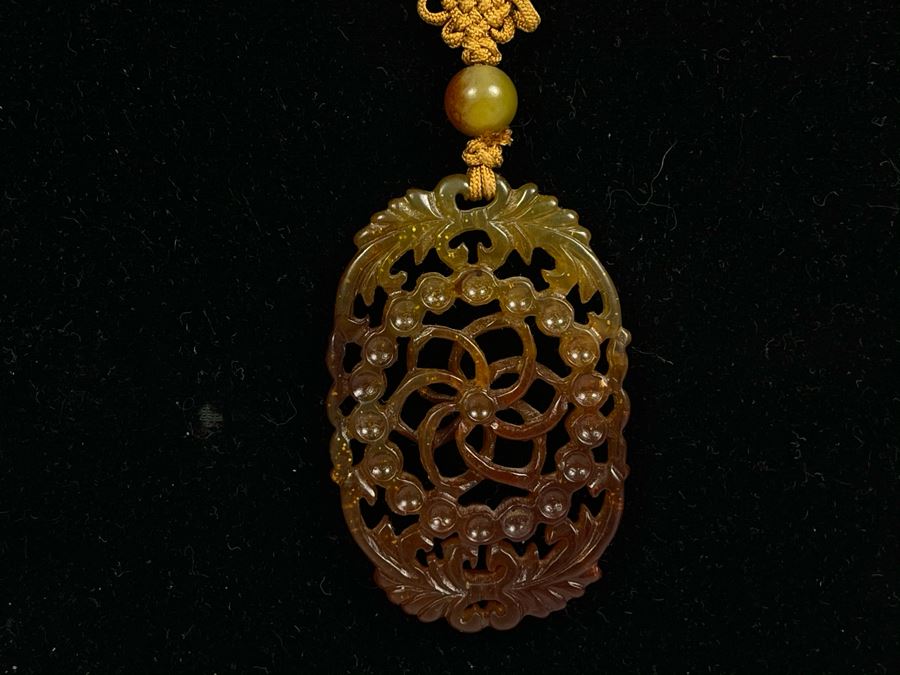 Red Jade (Dyed) Carved Pendant Necklace Fair Market Value $100 [Photo 3]