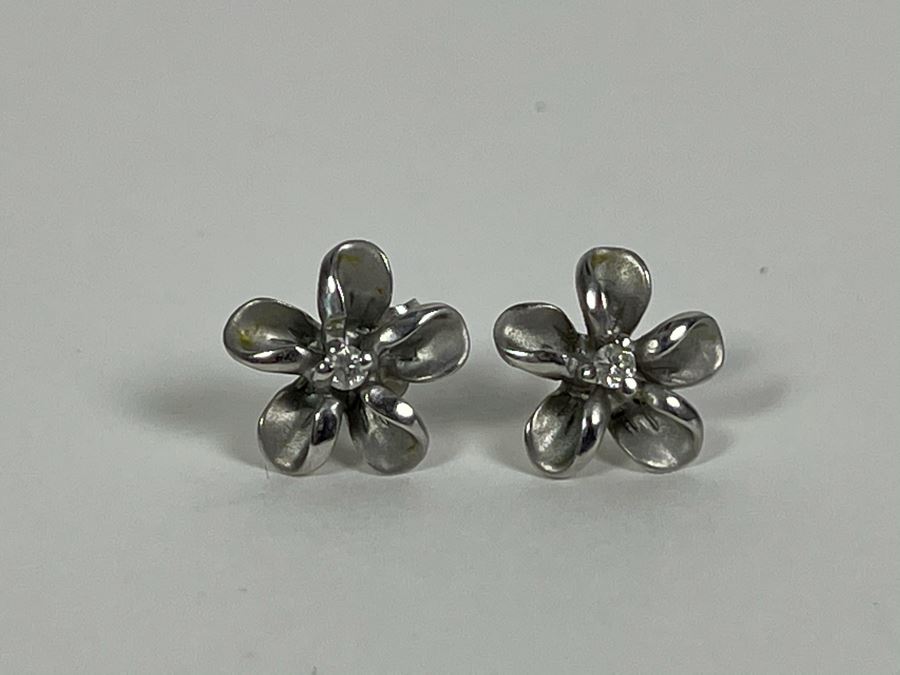 14K Gold Diamond Earrings 1.9g Fair Market Value $130 [Photo 2]