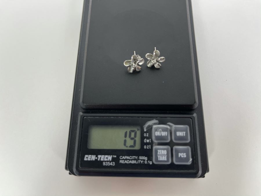 14K Gold Diamond Earrings 1.9g Fair Market Value $130 [Photo 5]