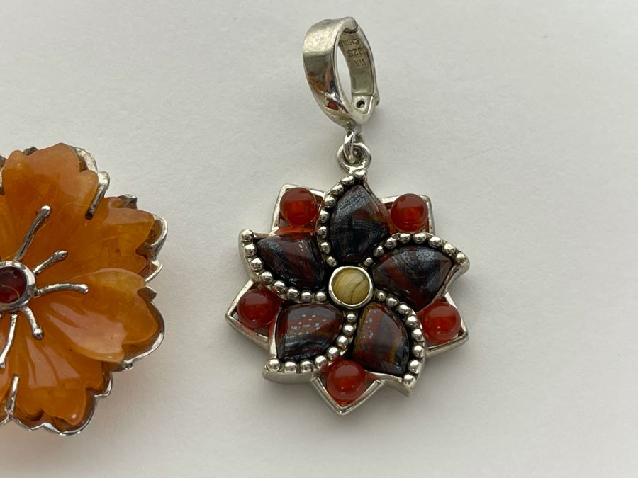 Sterling Silver Tiger Iron Carnelian Agate Pendant And Sterling Silver Carved Quartzite Penant Total Weight 20.1g [Photo 4]