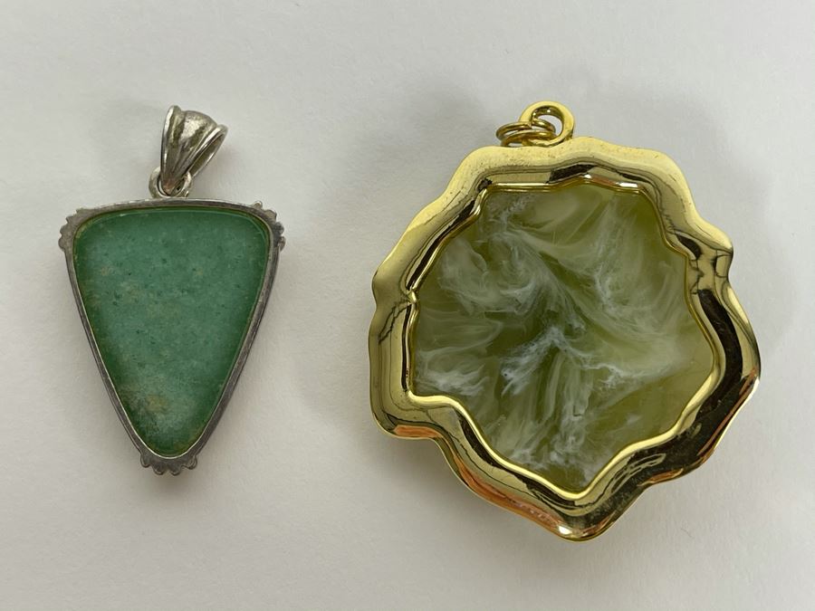 JUST ADDED - Pair Of Pendants [Photo 3]