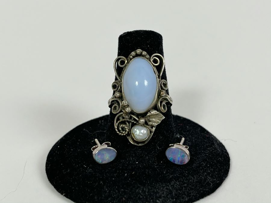 Vintage Opalite Pearl Ring Size 7 Plus Pair Of Opal Earrings [Photo 2]