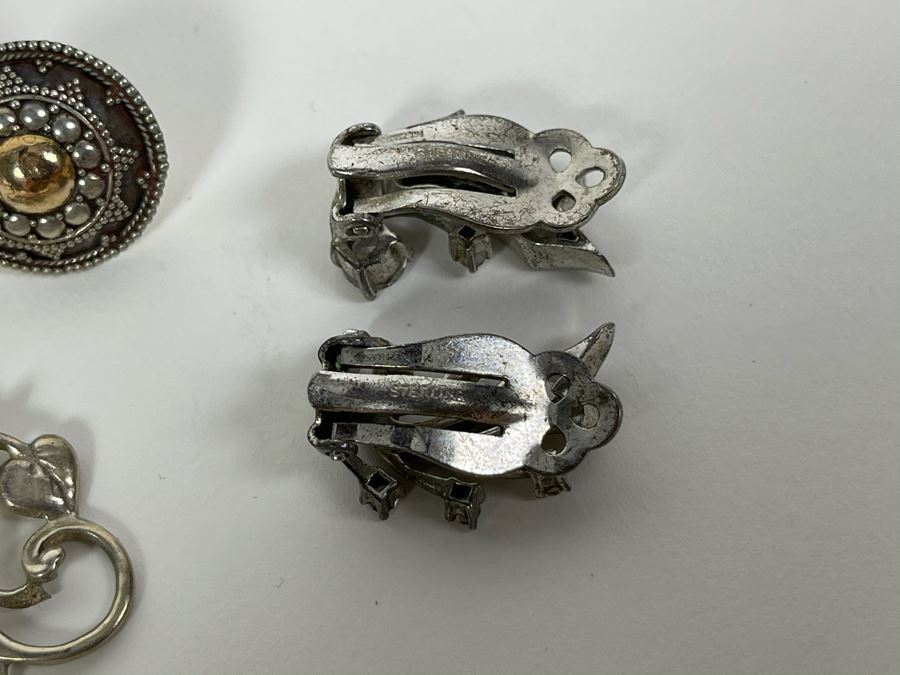 Sterling Silver Jewelry Lot With Three Pairs Of Earrings And Pendant Total Weight 18.7g [Photo 10]