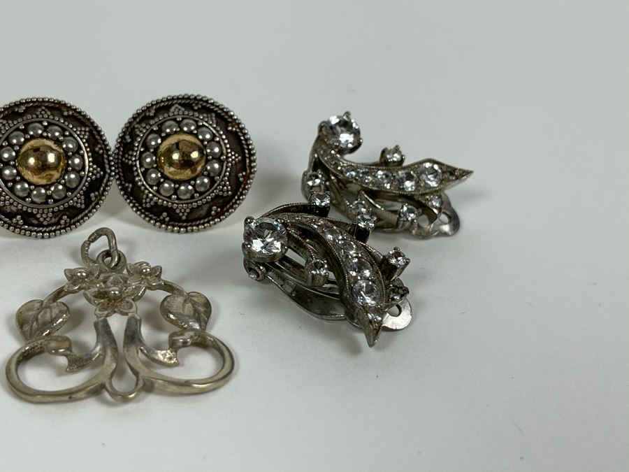 Sterling Silver Jewelry Lot With Three Pairs Of Earrings And Pendant Total Weight 18.7g [Photo 7]