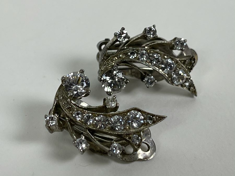 Sterling Silver Jewelry Lot With Three Pairs Of Earrings And Pendant Total Weight 18.7g [Photo 14]