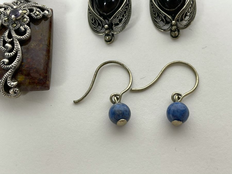 Sterling Silver And Semiprecious Stone Jewelry Lot: Sterling Silver Chain With Jasper Pendant, Four Pairs Of Sterling Silver Earrings And Sterling Cross Pendant Total Weight 28.1g [Photo 7]