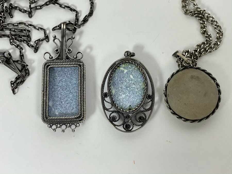 Set Of Three Russian Hand Painted Enamel Rostov Finift Pendants - Two With Chains [Photo 7]