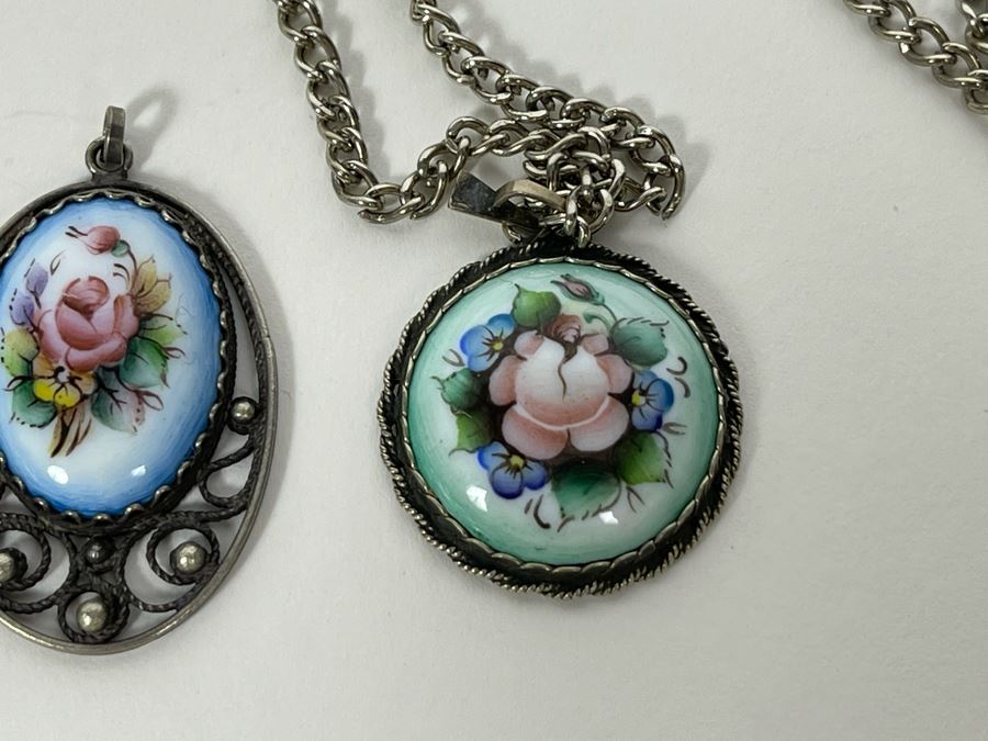 Set Of Three Russian Hand Painted Enamel Rostov Finift Pendants - Two With Chains [Photo 6]