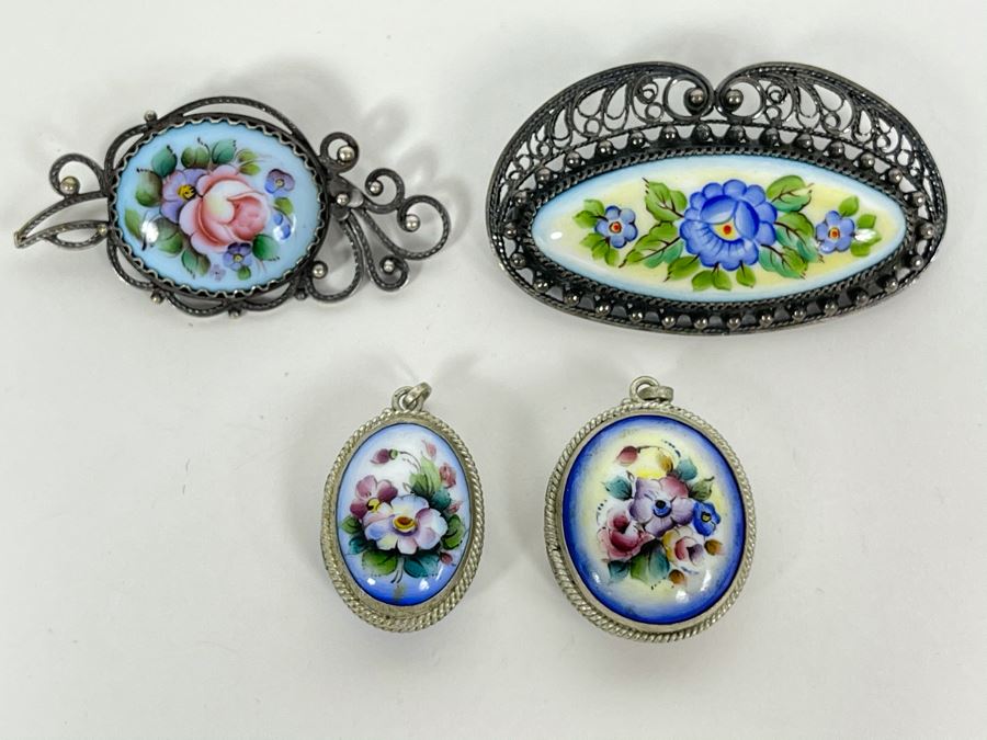 Russian Hand Painted Enamel Rostov Finift (2) Pillbox Pendants And (2) Brooches Pins [Photo 1]