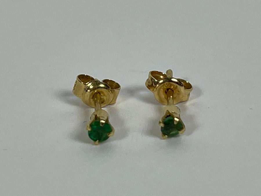 18K Gold Emerald Earrings 0.8g Fair Market Value $50 [Photo 5]