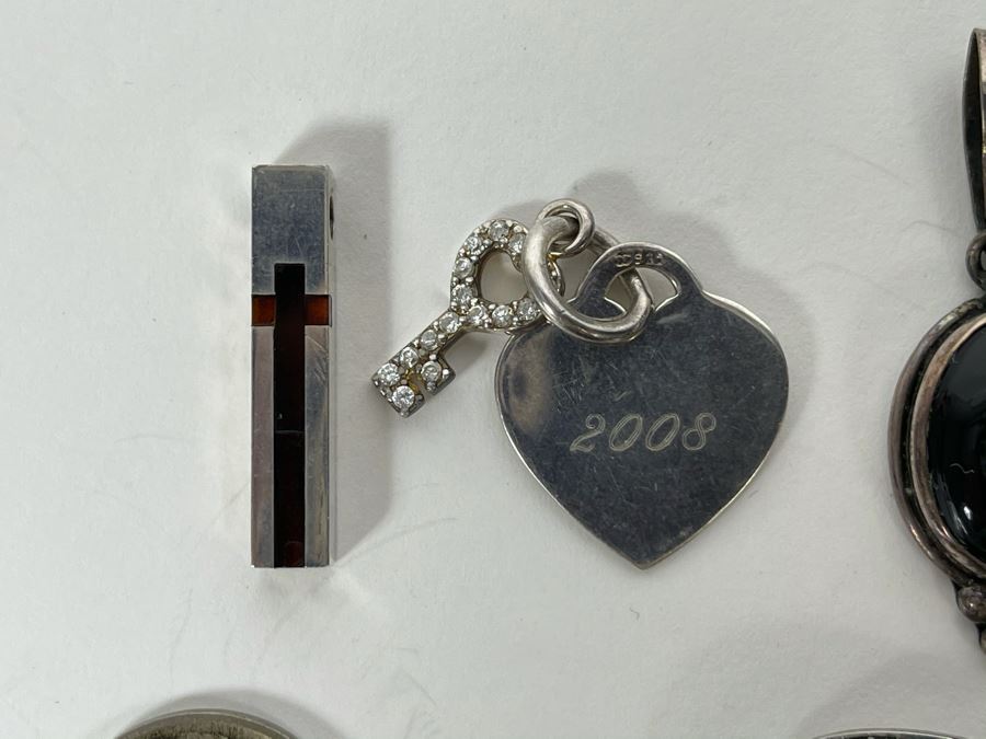 Collection Of Sterling Silver Pendants And Turquoise Inlay Brooch Pin Total Weight 22.2g [Photo 3]