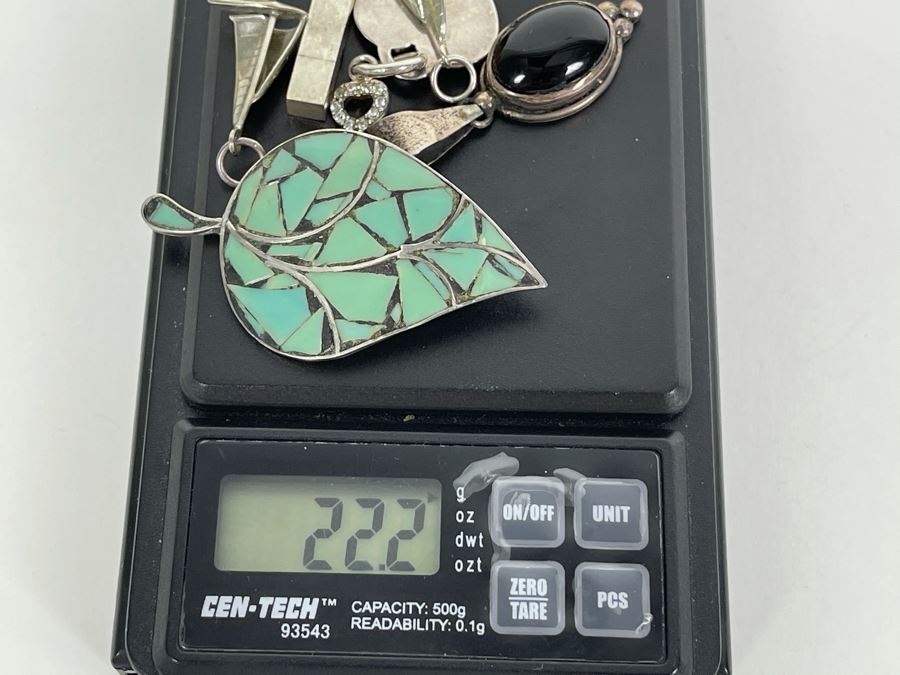 Collection Of Sterling Silver Pendants And Turquoise Inlay Brooch Pin Total Weight 22.2g [Photo 8]