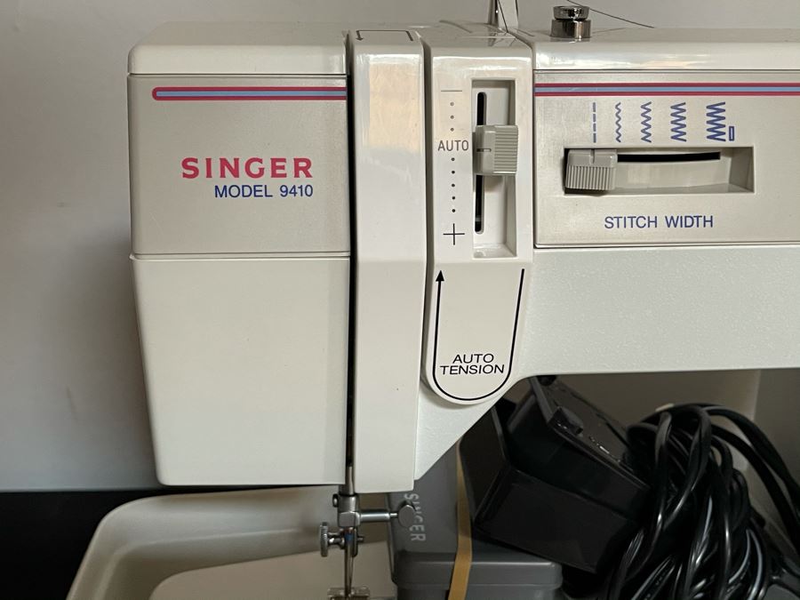 JUST ADDED SINGER Sewing Machine Model 9410 With Case