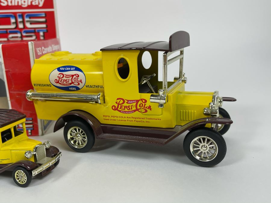 JUST ADDED - Diecast Car Collection With 1963 Corvette Stingray And Pepsi-Cola Trucks [Photo 7]
