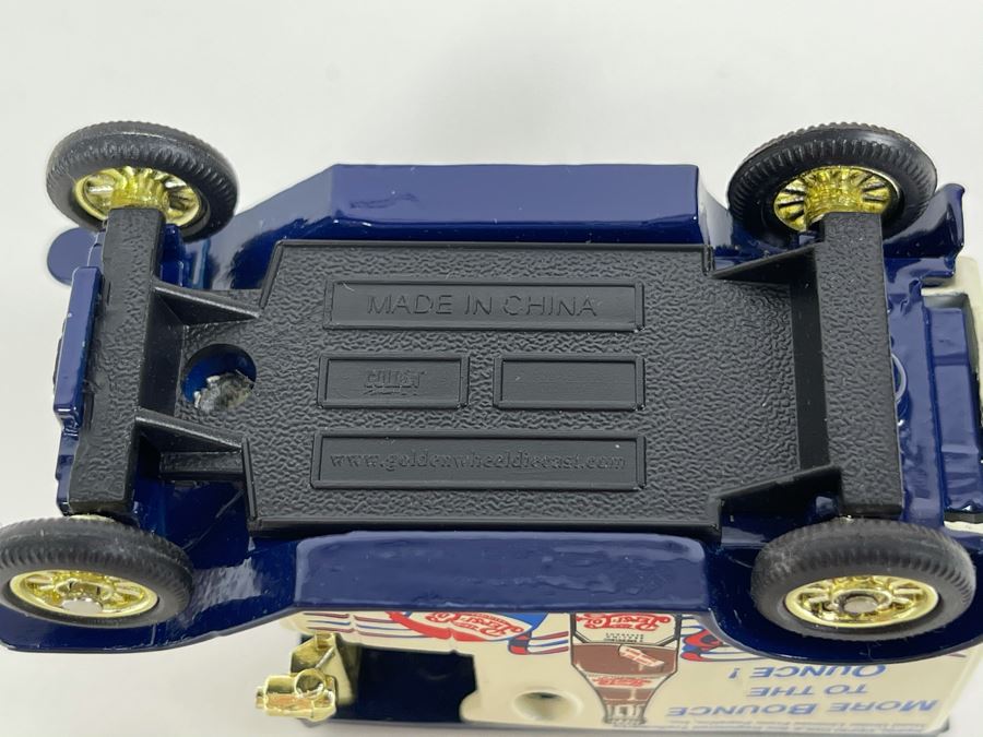 JUST ADDED - Diecast Car Collection With 1963 Corvette Stingray And Pepsi-Cola Trucks [Photo 8]