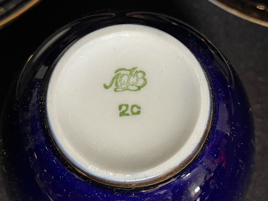 Vintage (12) Russian Blue And Gold China Cups And Saucers With Box [Photo 2]