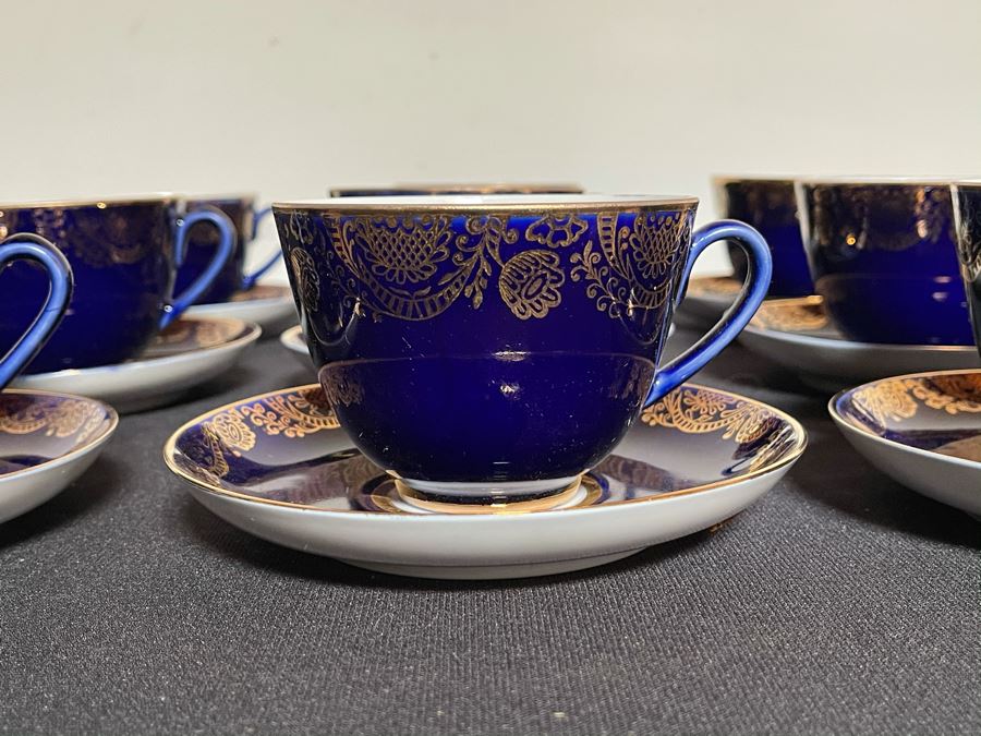 Vintage (12) Russian Blue And Gold China Cups And Saucers With Box [Photo 6]