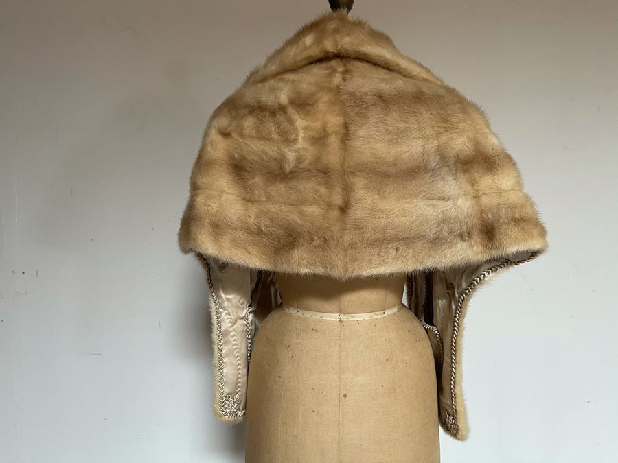 JUST ADDED - Vintage Hong Kong Fur Shawl By James Fong Fur Co [Photo 6]