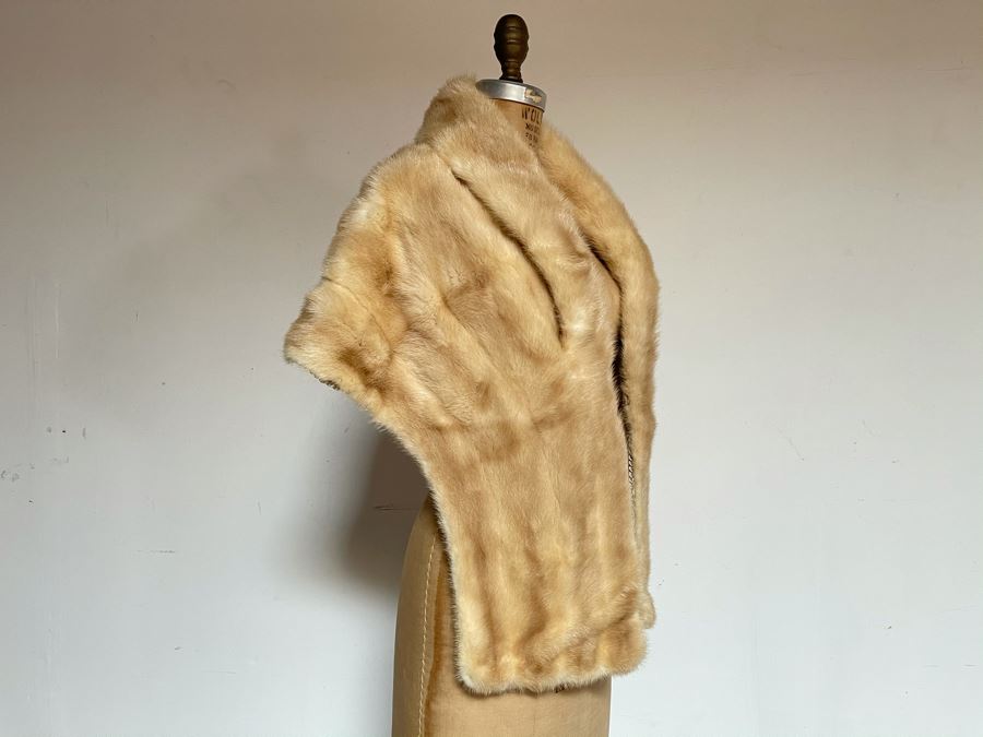 JUST ADDED - Vintage Hong Kong Fur Shawl By James Fong Fur Co [Photo 5]