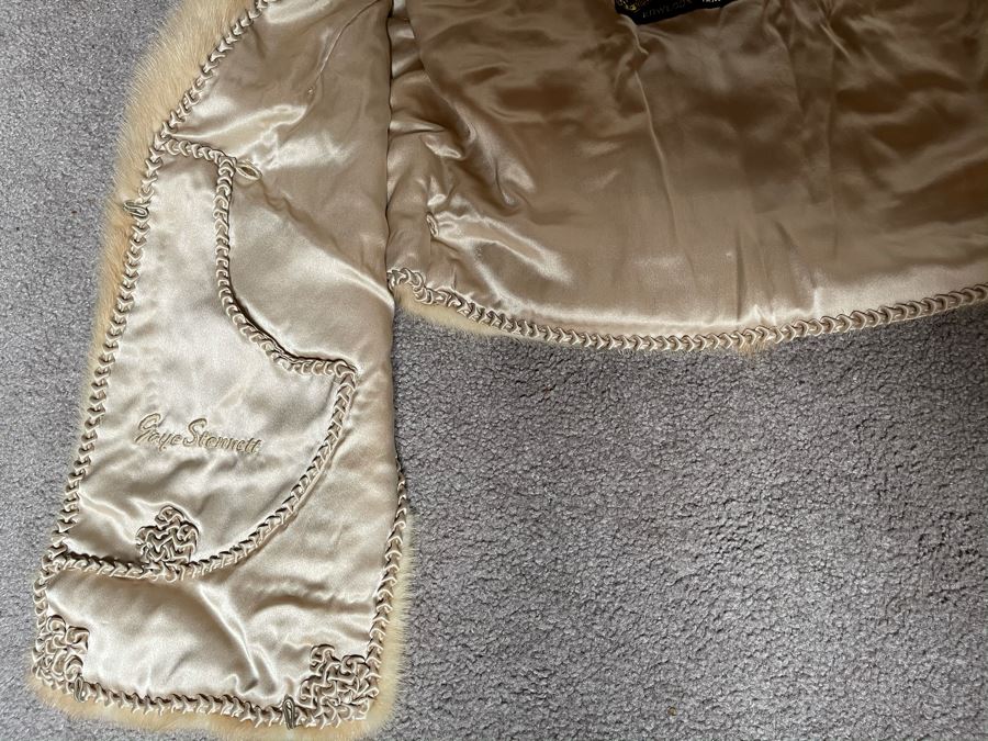 JUST ADDED - Vintage Hong Kong Fur Shawl By James Fong Fur Co [Photo 7]