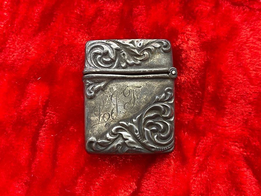 Antique Sterling Silver Repousse Stamp Case Box With Stamp 6.5g [Photo 7]