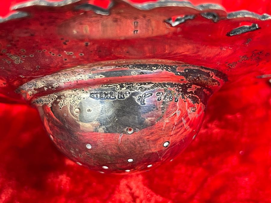 Antique Sterling Silver Tea Strainer Sifter Spoon Grape Vine Motif 81g [Photo 8]