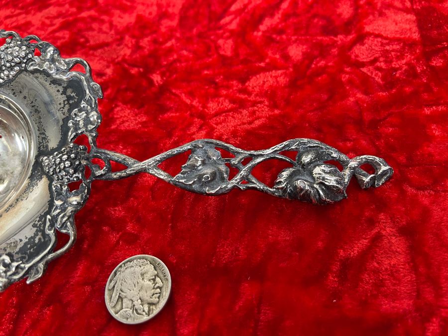 Antique Sterling Silver Tea Strainer Sifter Spoon Grape Vine Motif 81g [Photo 5]